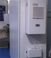 供應(yīng)機(jī)柜空調(diào)、仿威圖工業(yè)空調(diào)與耐高溫工業(yè)空調(diào)冷凝水蒸發(fā)器操作臺詳解